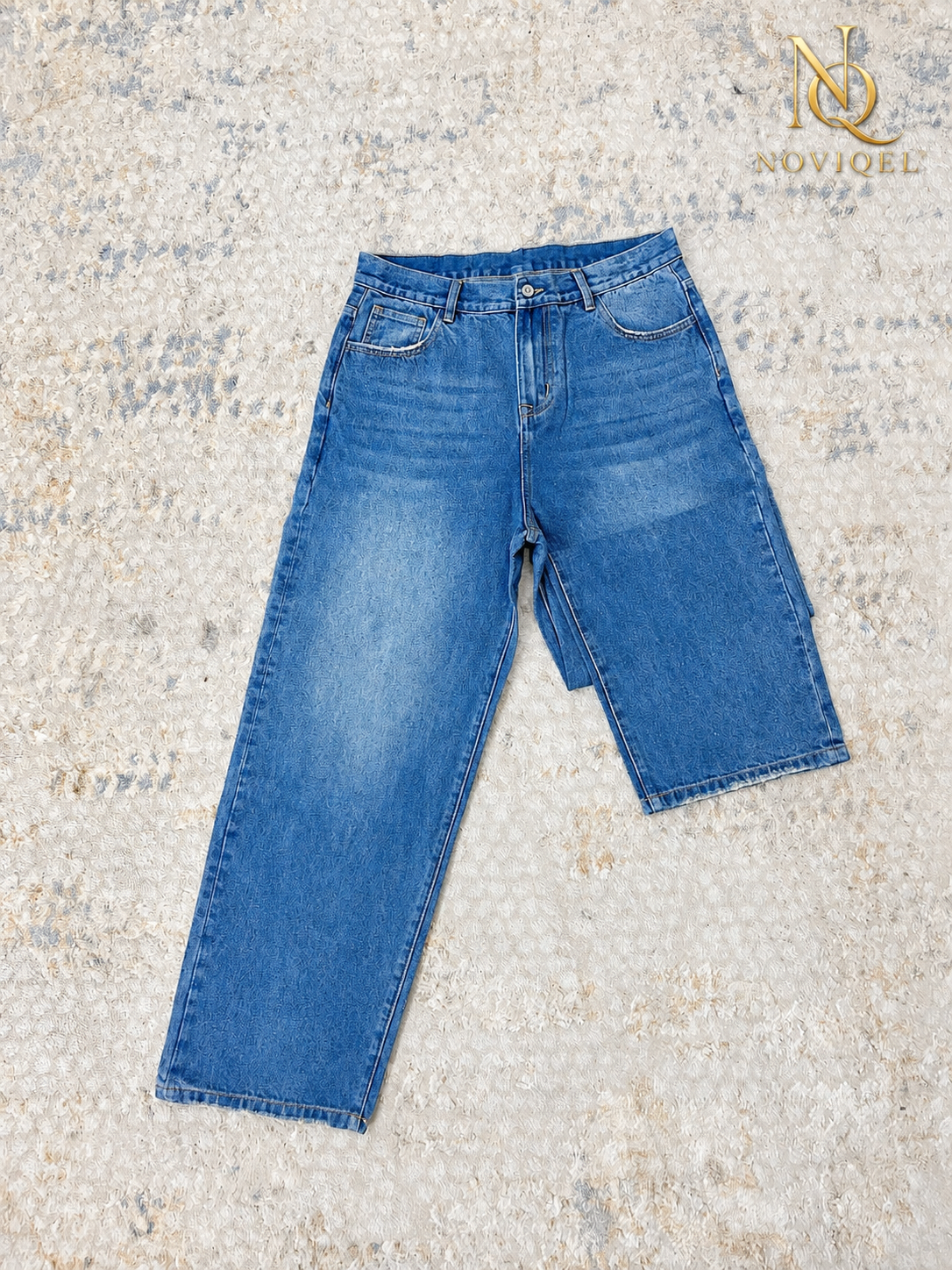 Classic Mid-Wash Baggy Jeans – featured view