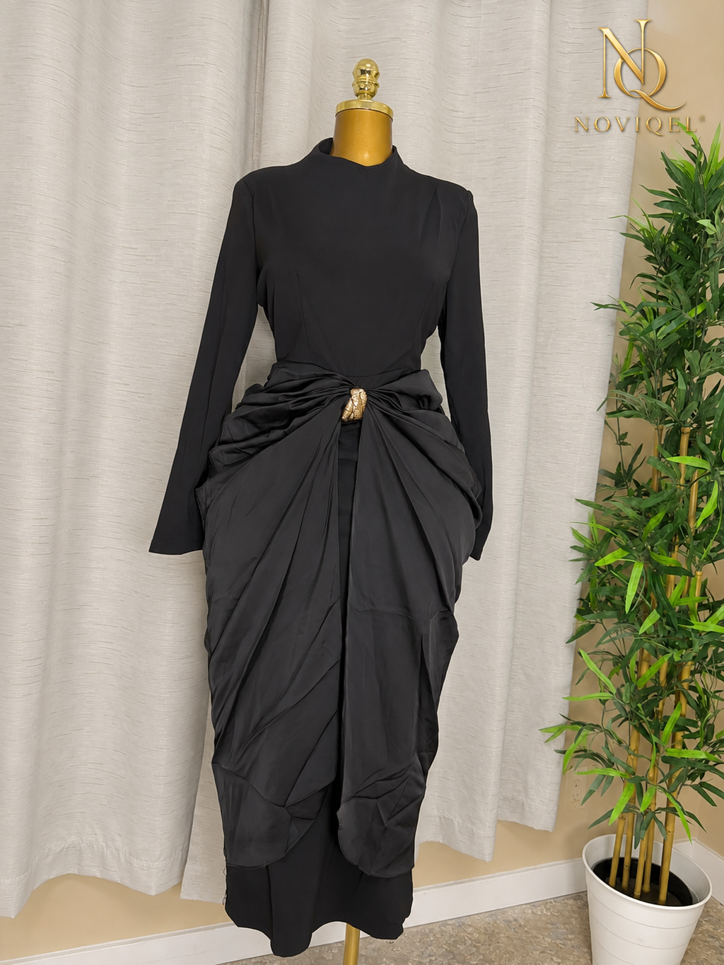 Black Draped Brooch Midi Dress – view 2