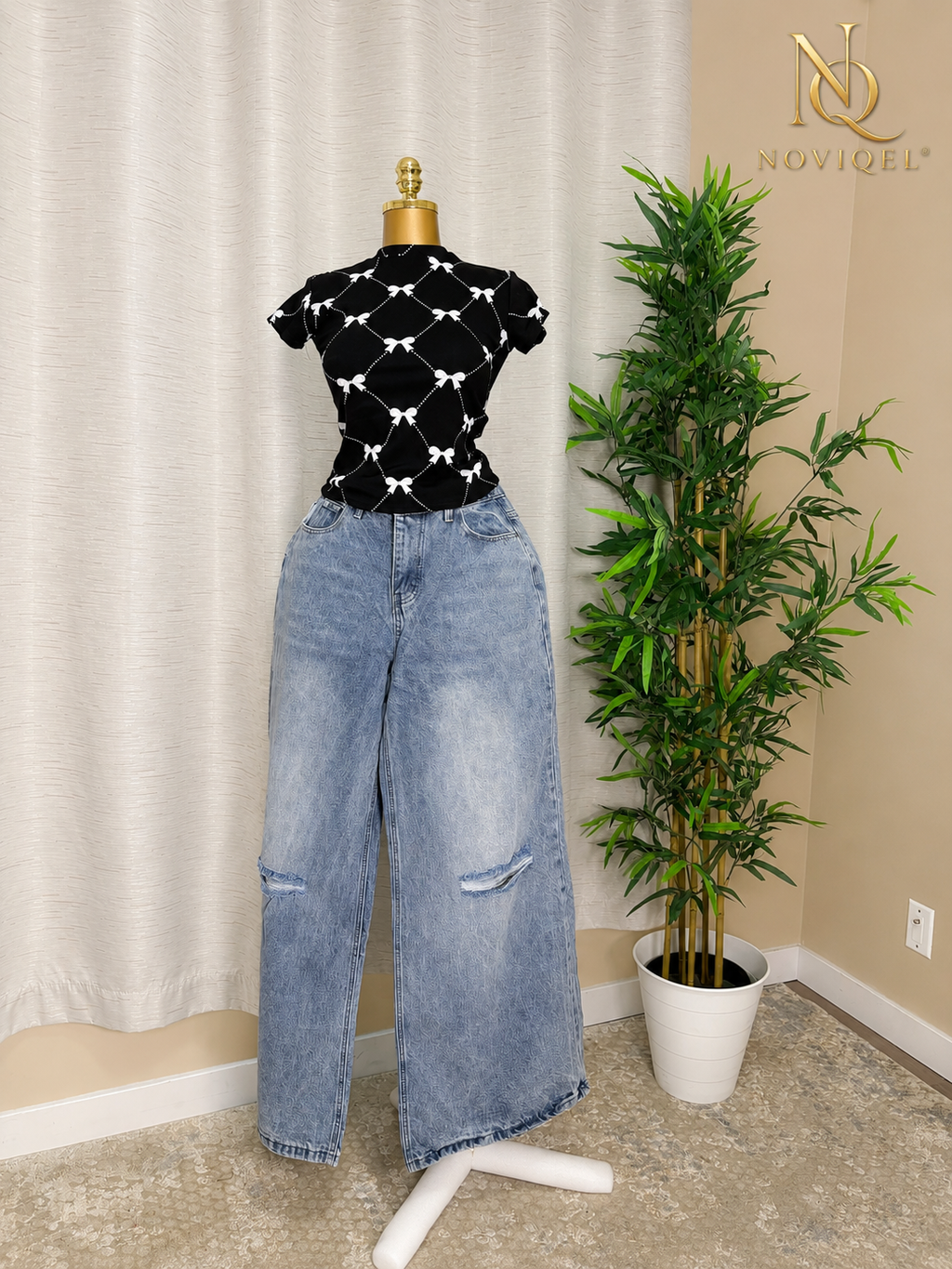 Distressed Light-Wash Wide-Leg Jeans – featured view