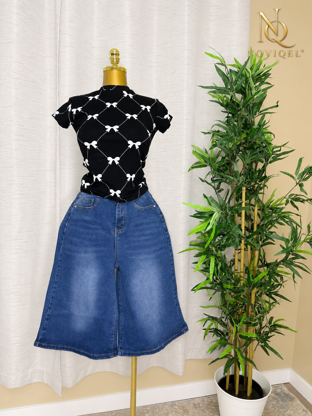 Light-Wash Wide-Leg Denim Jorts – featured view