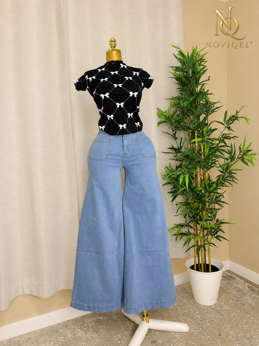 Light-Wash Wide-Leg Jeans – view 2
